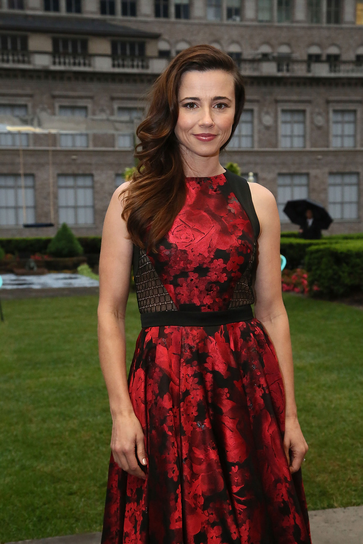 Linda Cardellini Linda Cardellini