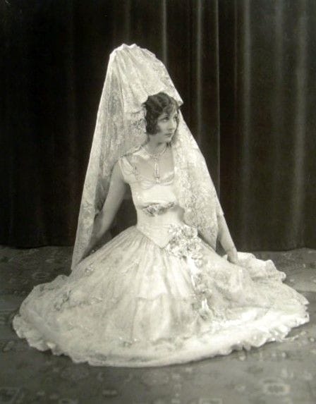 Sharon Lynn