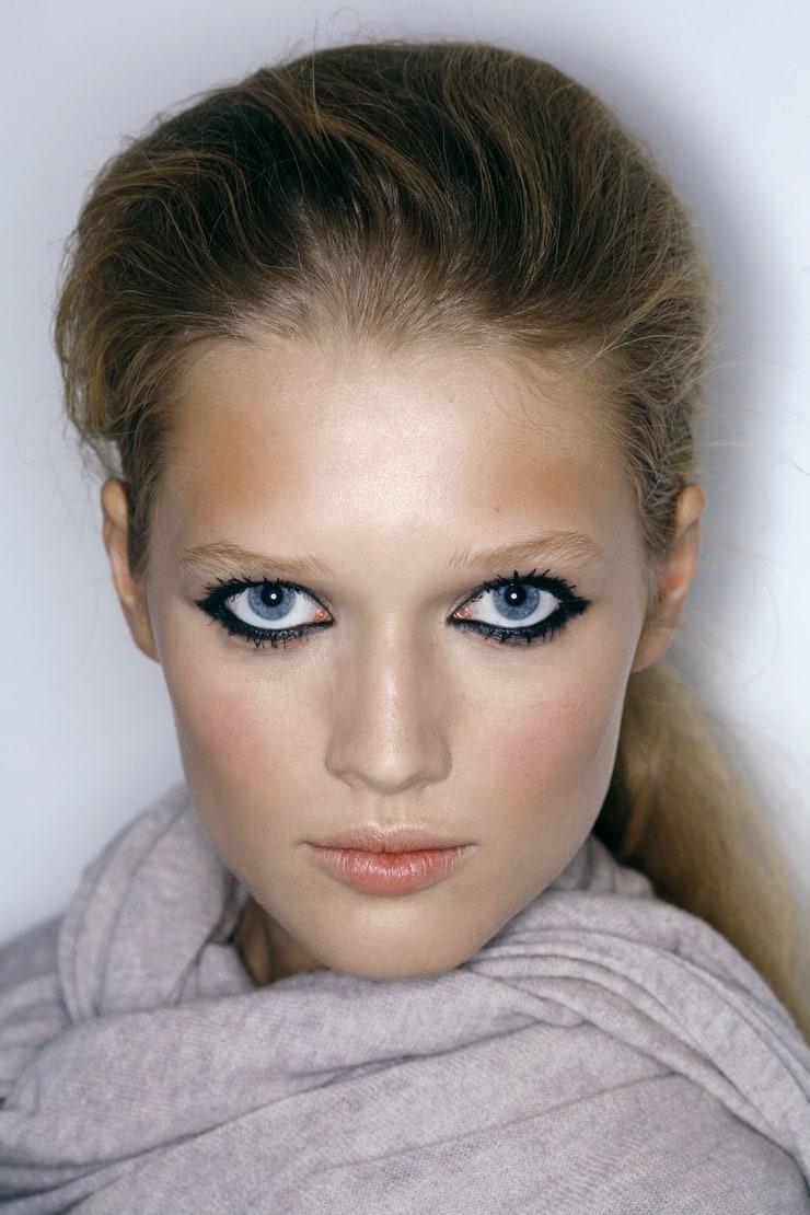 Picture of Toni Garrn