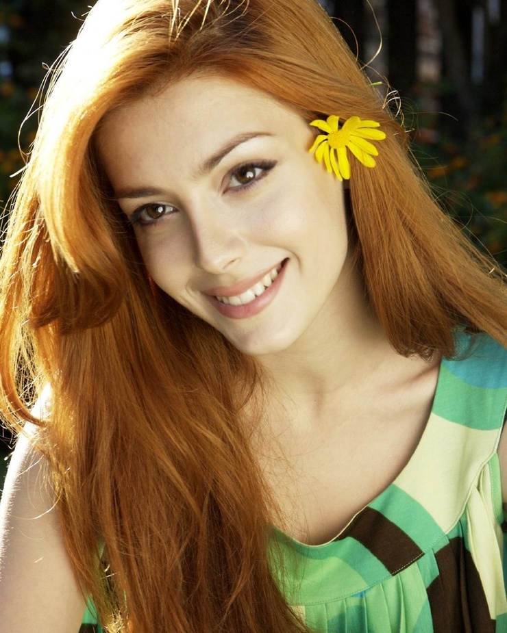 Elena Satine