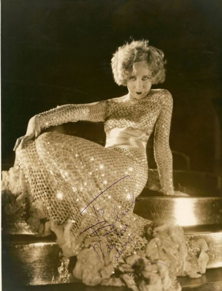 Gwen Lee