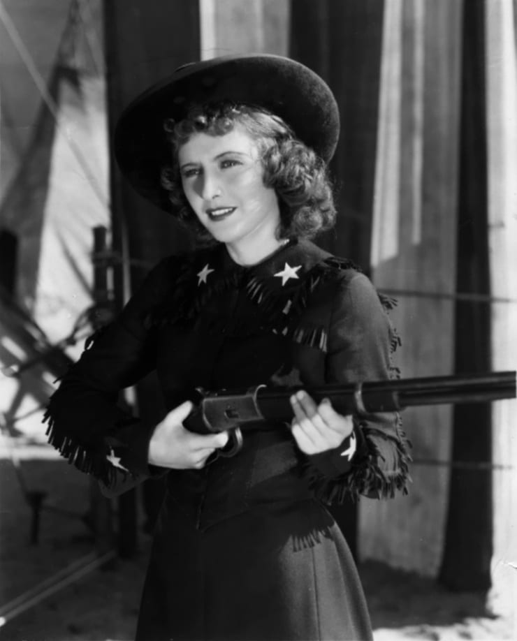 Annie Oakley (1935) Annie Oakley (1935)