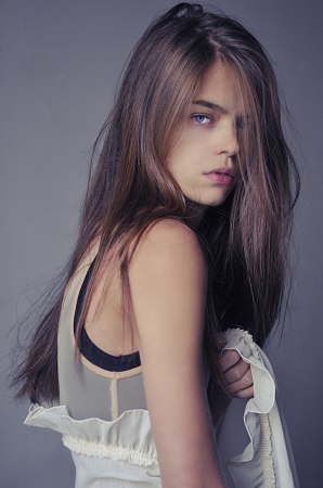 Estelle Yves