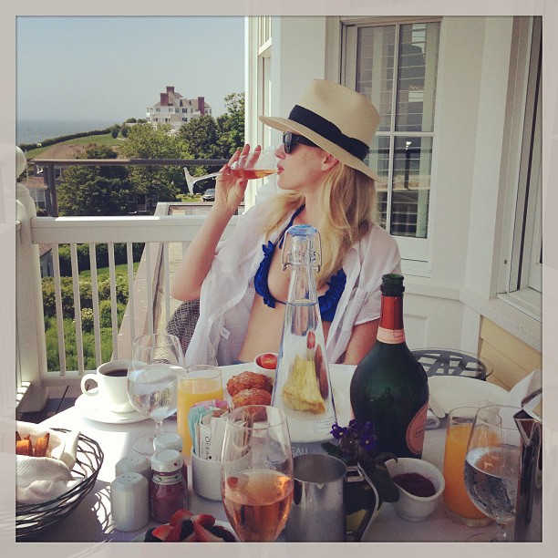 Anne Vyalitsyna Anne Vyalitsyna
