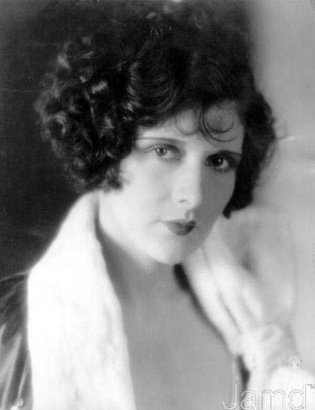 Picture Of Evelyn Brent