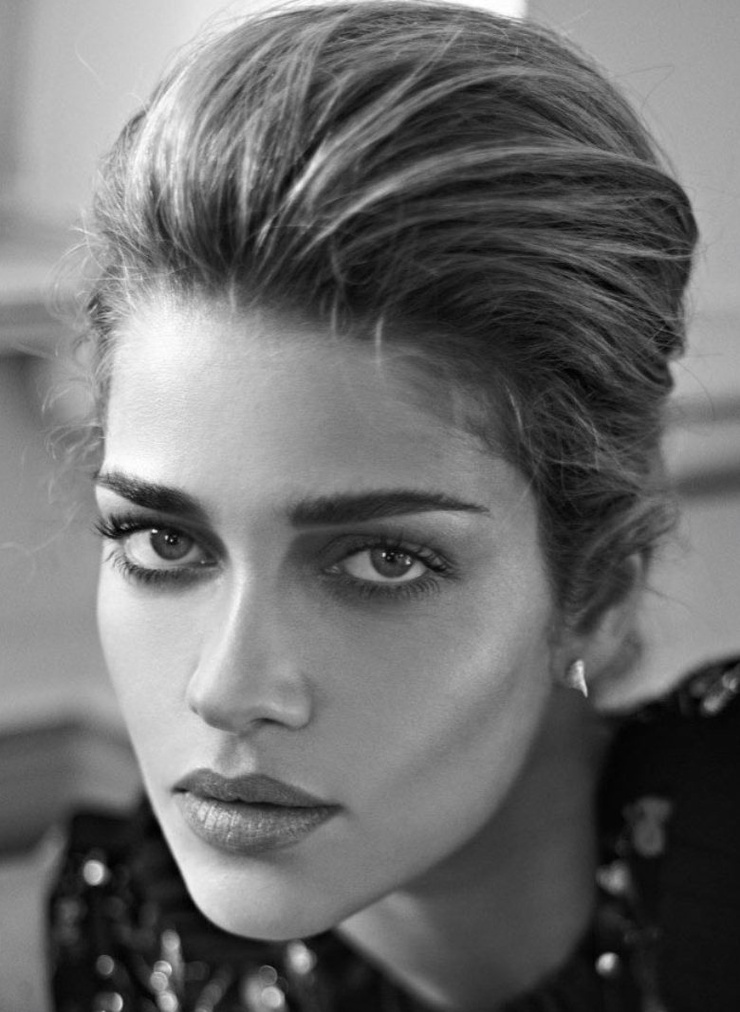 Ana Beatriz Barros