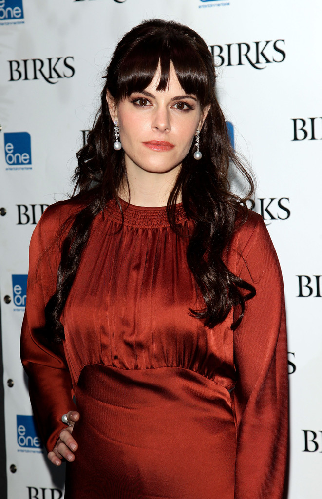 Emily Hampshire Emily Hampshire