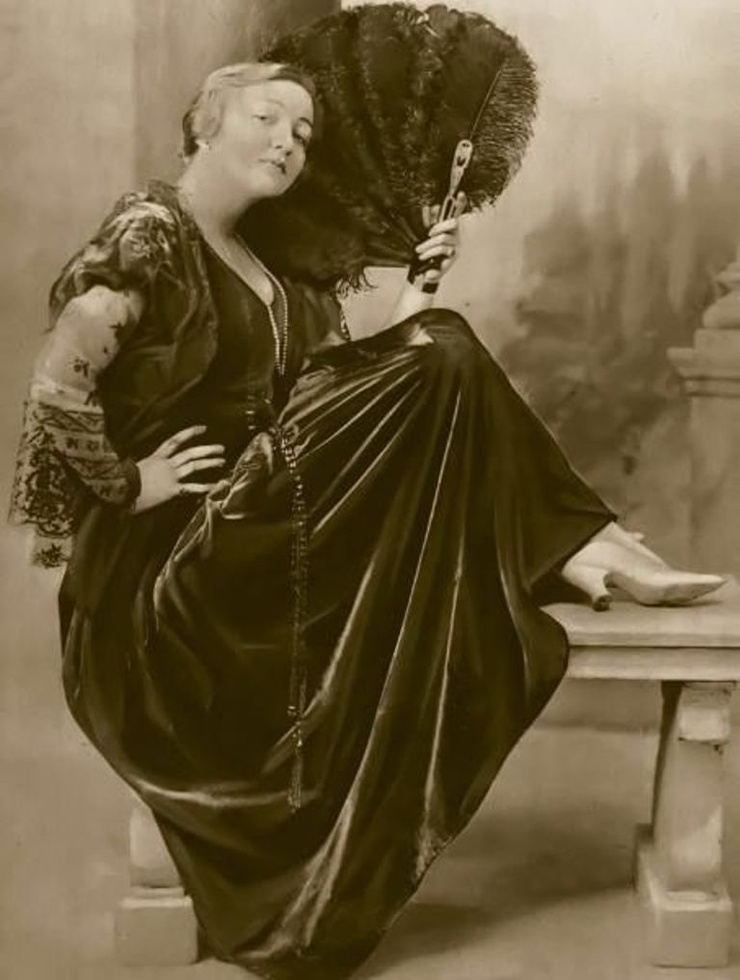 June Elvidge June Elvidge