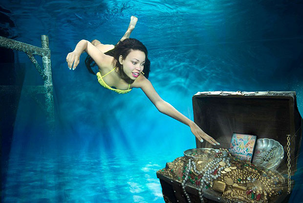 Dionne Bromfield Dionne Bromfield