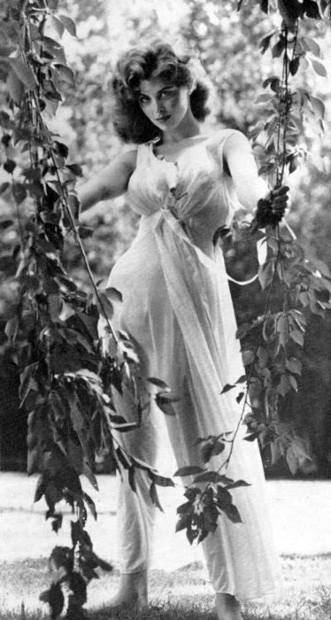 Tina Louise