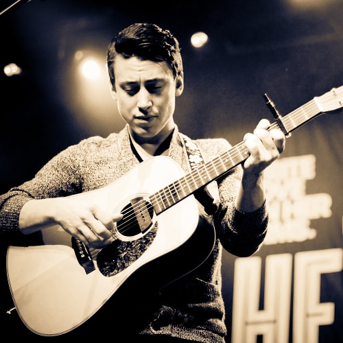 Noah Gundersen image