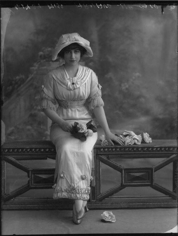 Yvonne Arnaud
