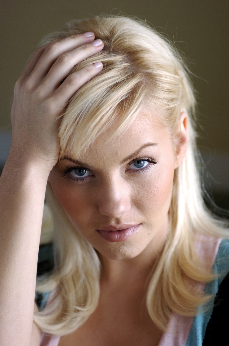 Elisha Cuthbert Elisha Cuthbert