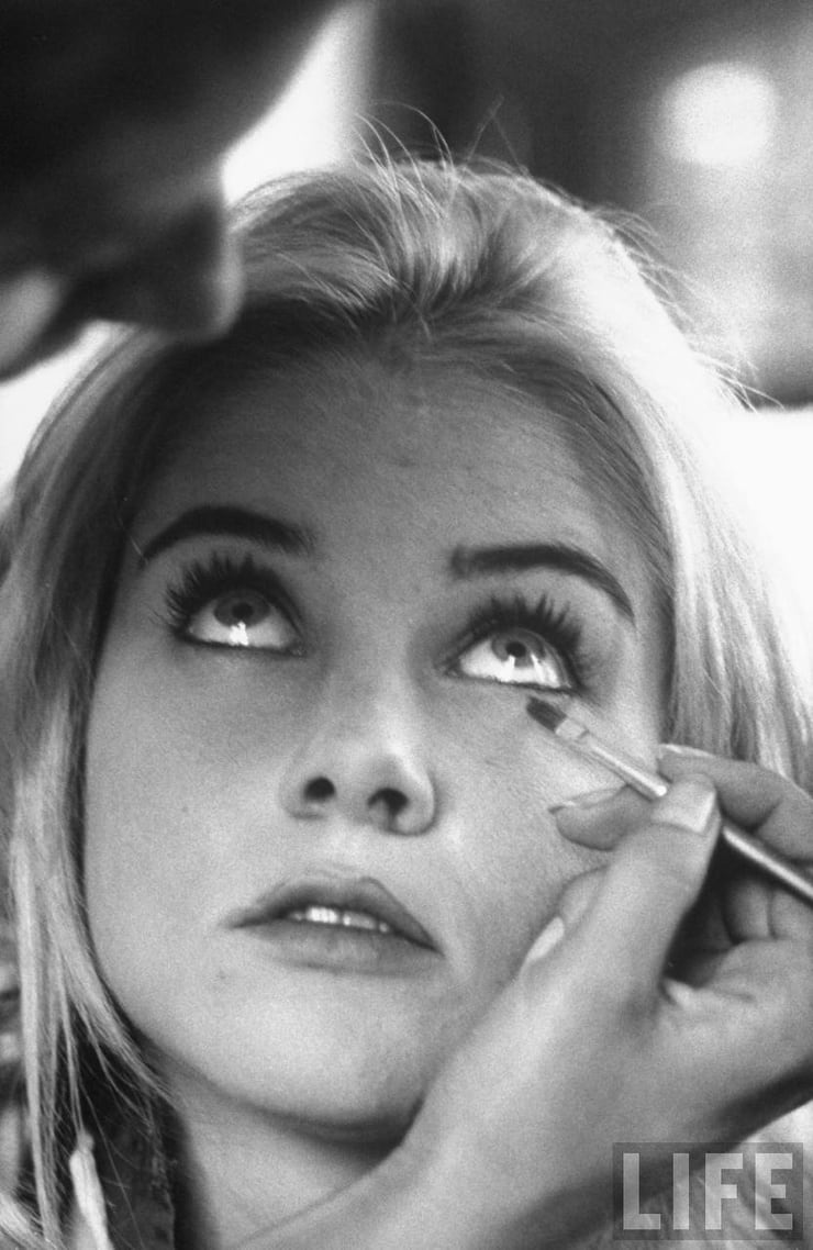 Sue Lyon