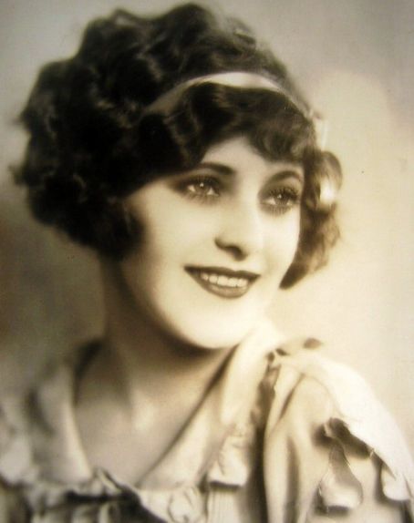 Frances Lee