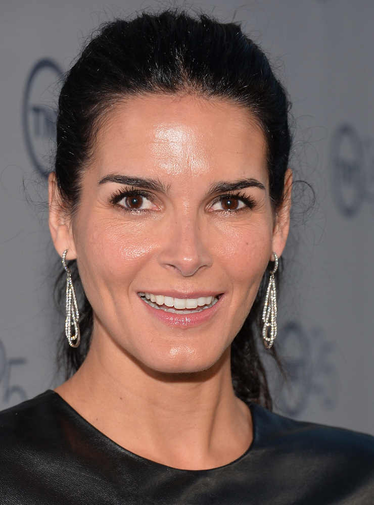 Angie Harmon