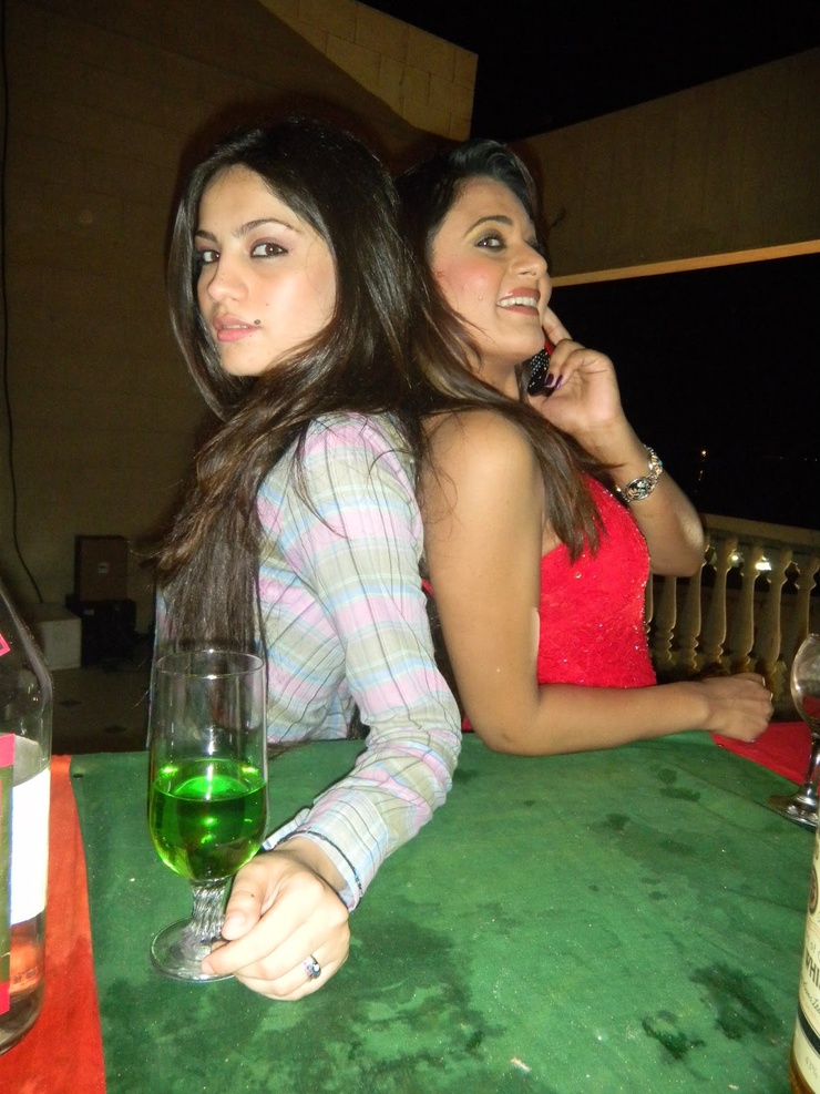 Neelam Muneer Neelam Muneer