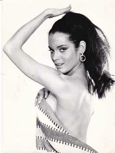 Martine Beswick