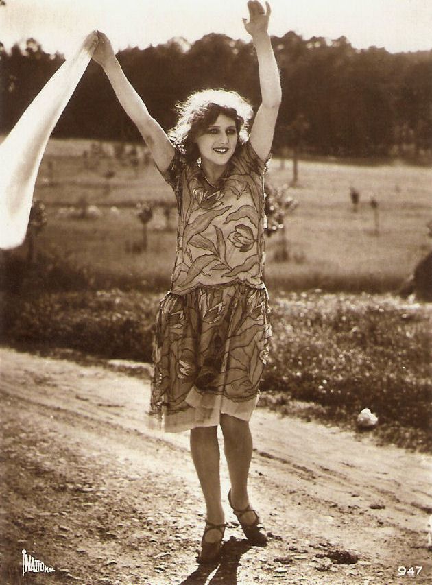 Evelyn Holt Evelyn Holt