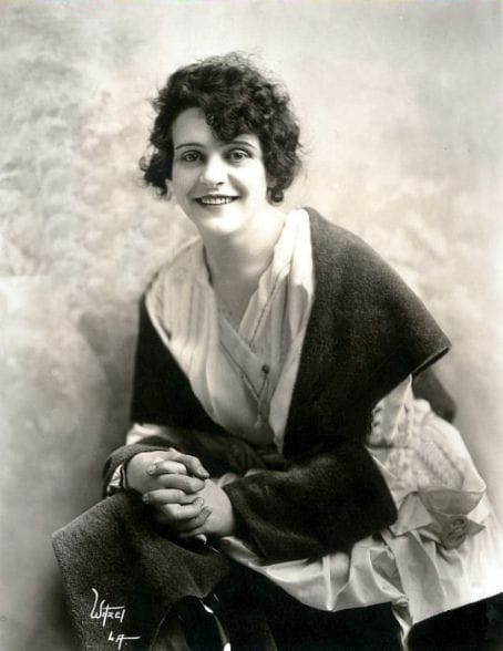 Helen Holmes Helen Holmes