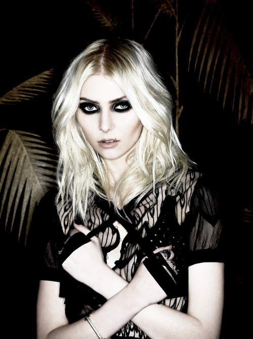Taylor Momsen Taylor Momsen