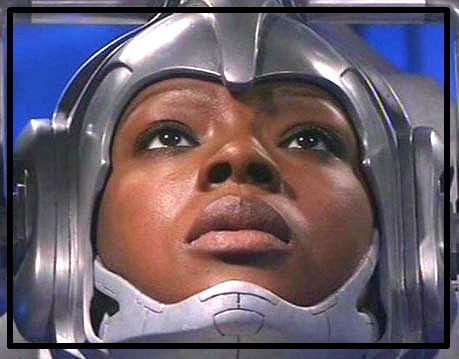 Caroline Chikezie