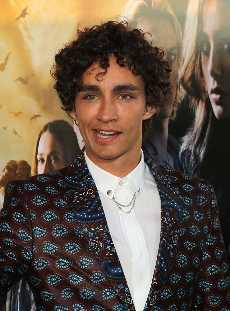 Picture of Robert Sheehan