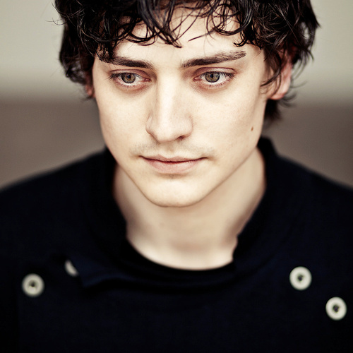 Aneurin Barnard