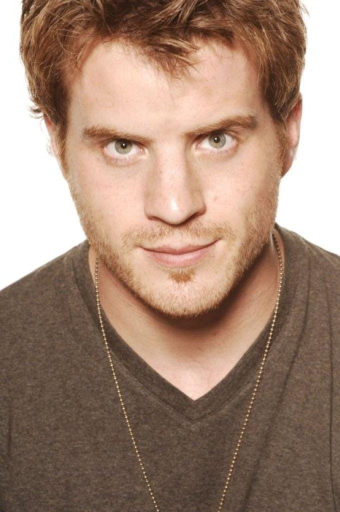 Robert Kazinsky