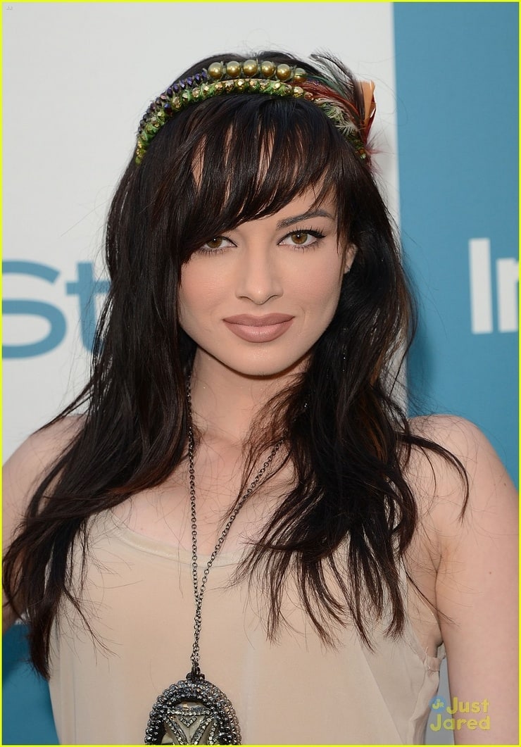 Ashley Rickards.