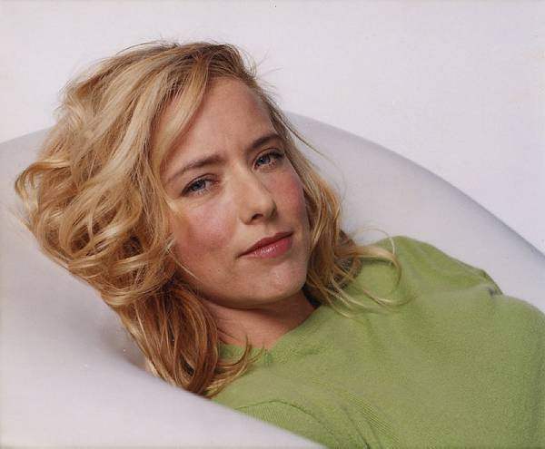 Téa Leoni