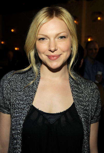 Picture Of Laura Prepon