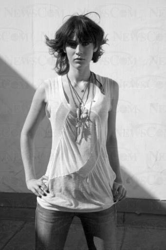 Lizzy Caplan Lizzy Caplan