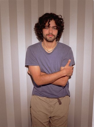 Adrian Grenier