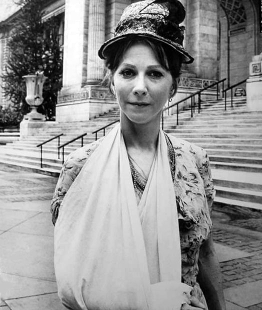 Julie Harris