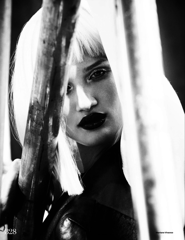 Rosie Huntington-Whiteley Rosie Huntington-Whiteley