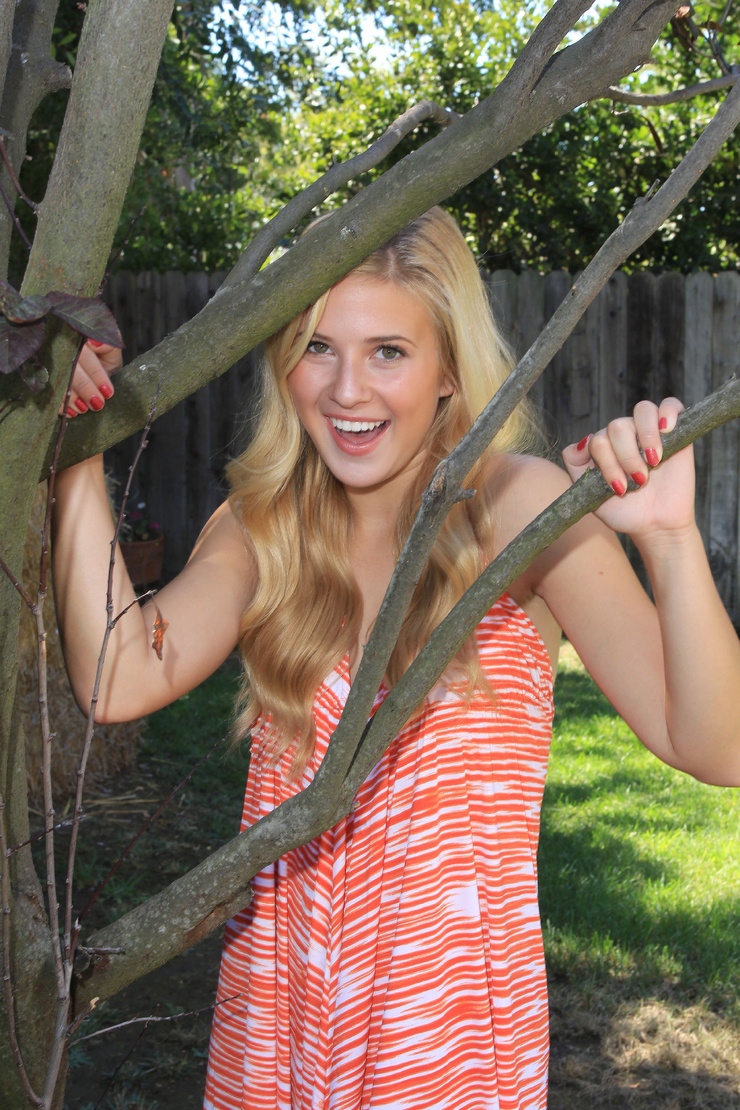 Caroline Sunshine Caroline Sunshine