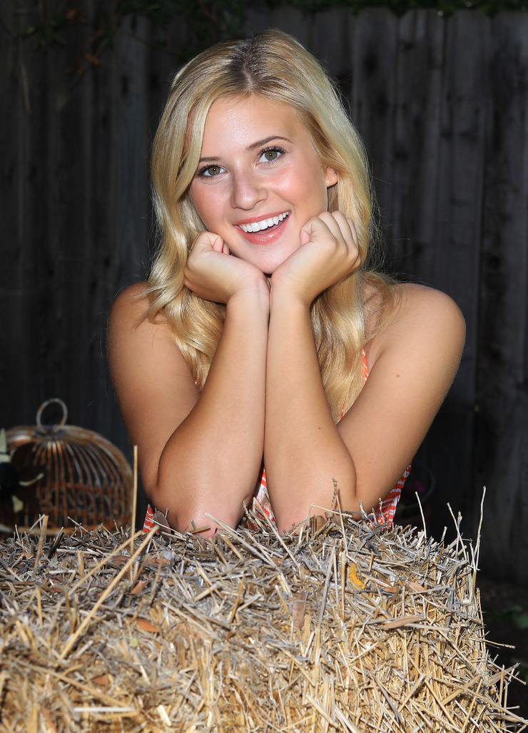 Caroline Sunshine Caroline Sunshine