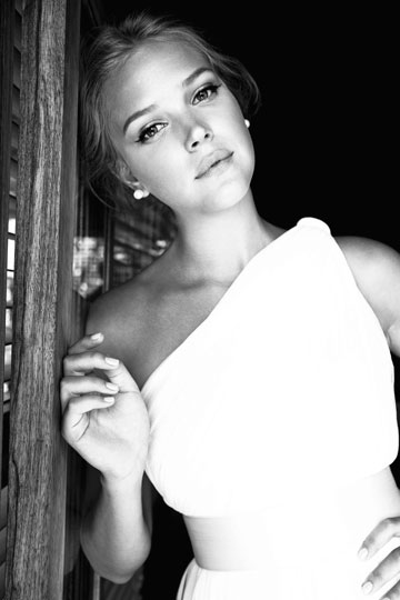 Esti Ginzburg Esti Ginzburg