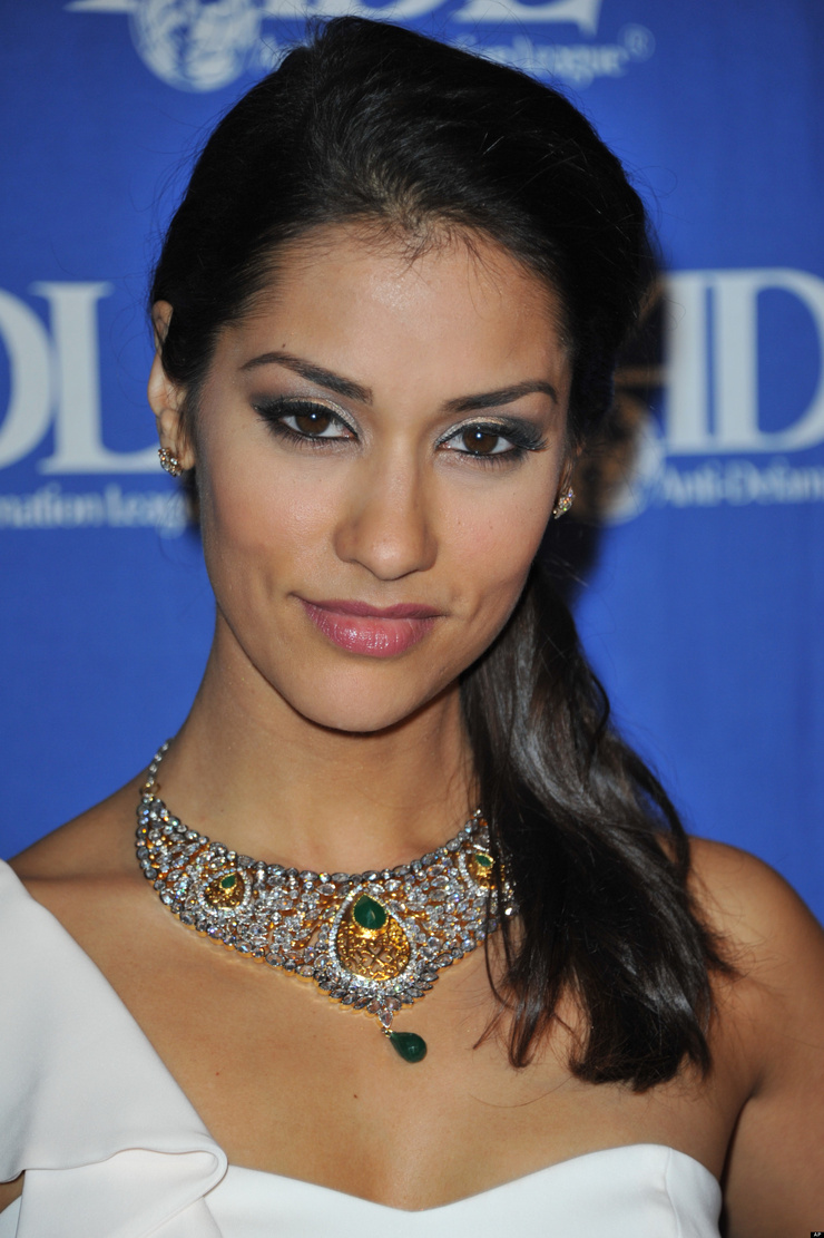 Janina Gavankar