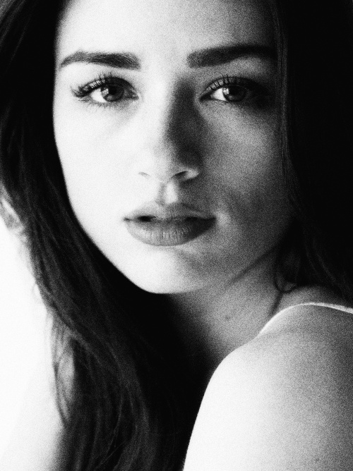 Crystal Reed Crystal Reed