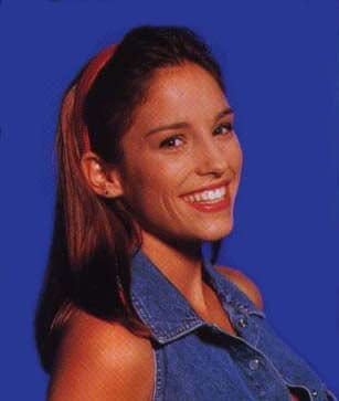 Kimberly Hart (Amy Jo Johnson)