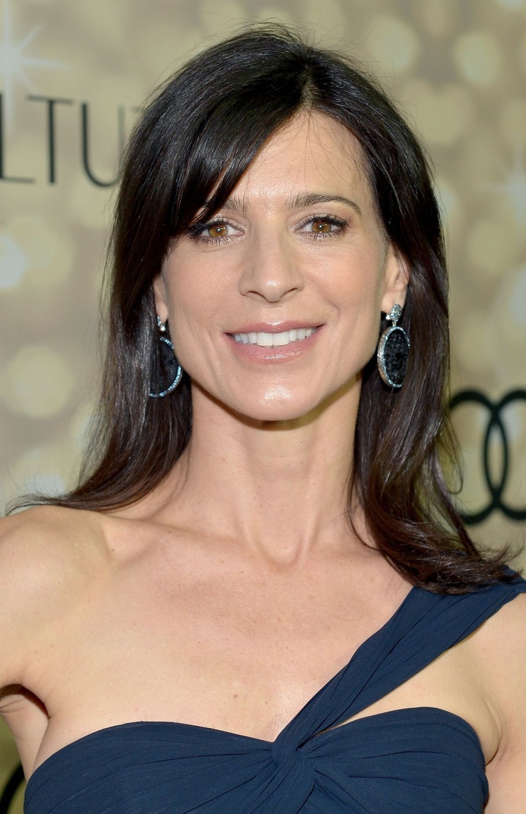 Perrey Reeves Perrey Reeves