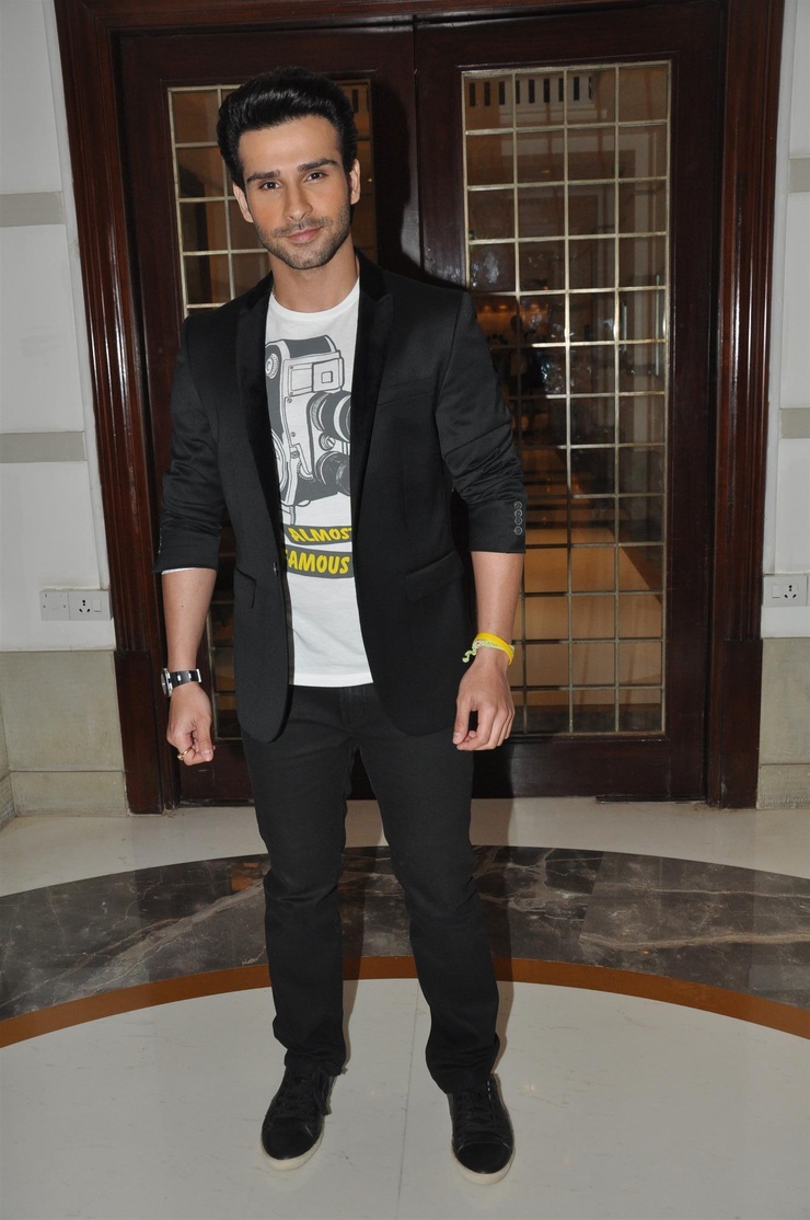 Girish Taurani