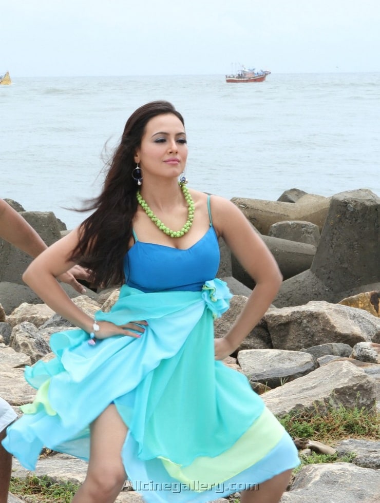 Sana Khan