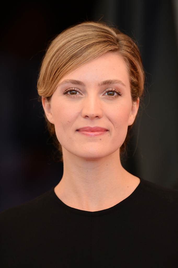 Evelyne Brochu Evelyne Brochu