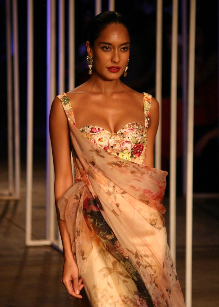Lisa Haydon Lisa Haydon