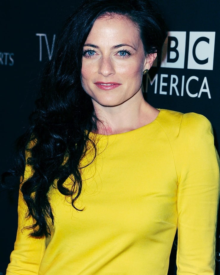 Lara Pulver