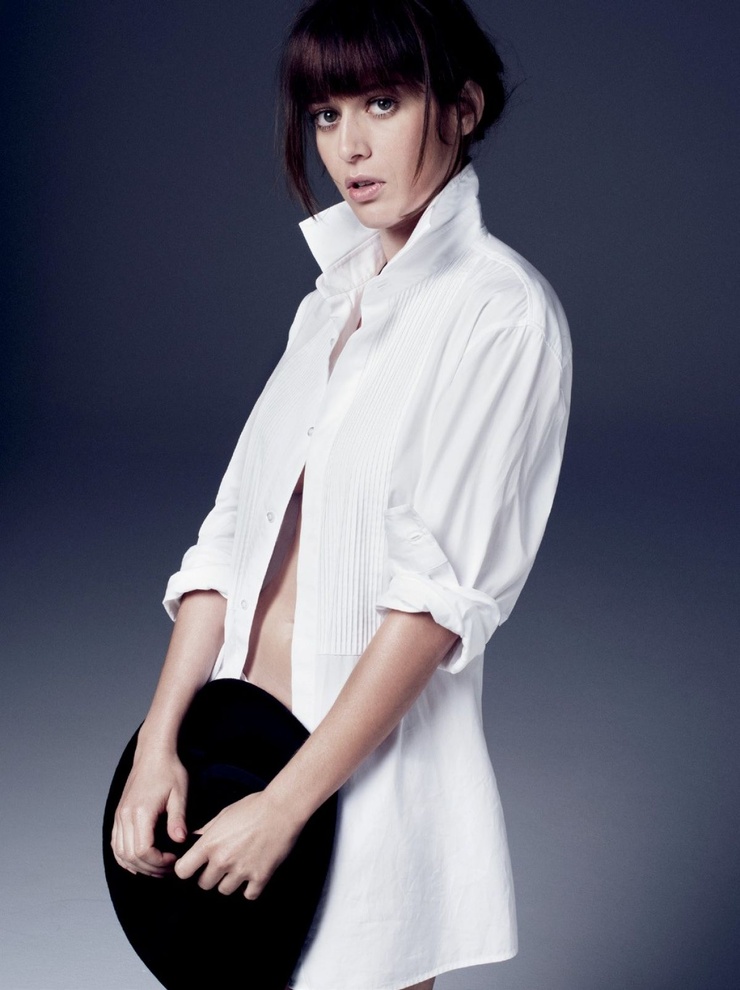 Lizzy Caplan