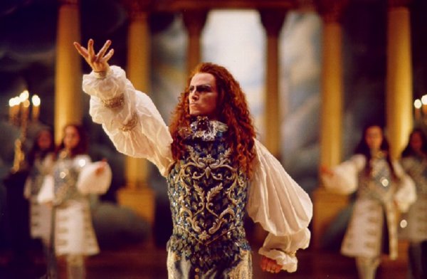 Le roi danse